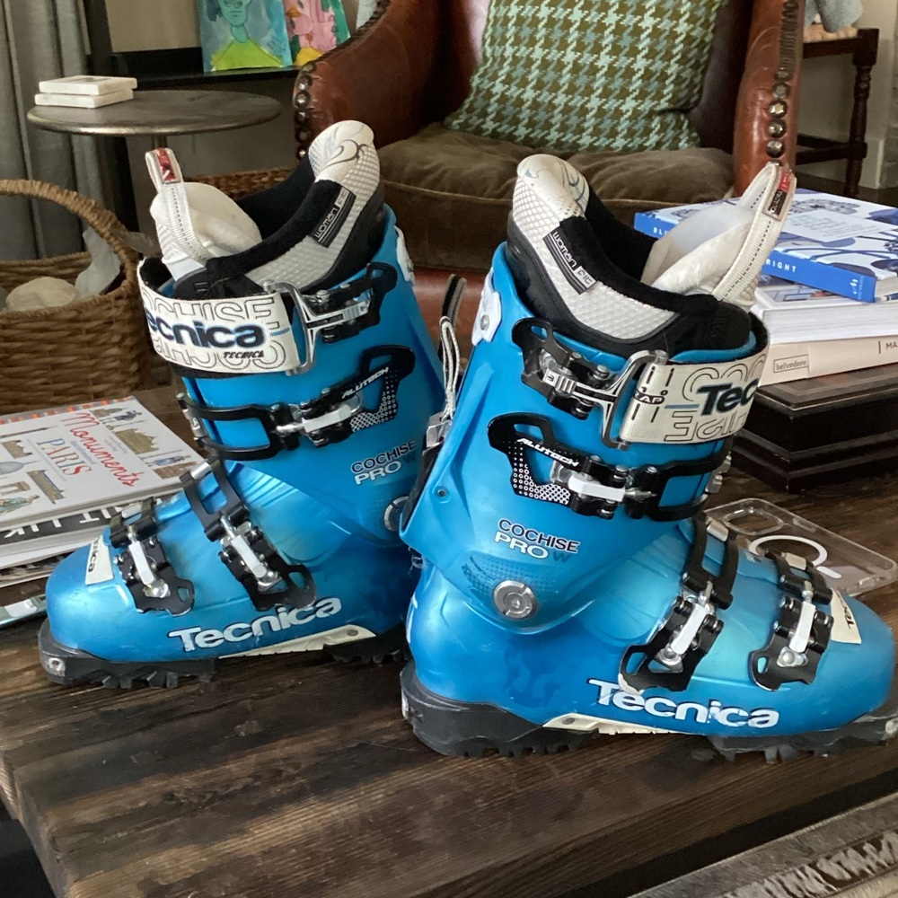 Tecnica Cochise Pro Wmns Ski Boots - Vibrant Blue